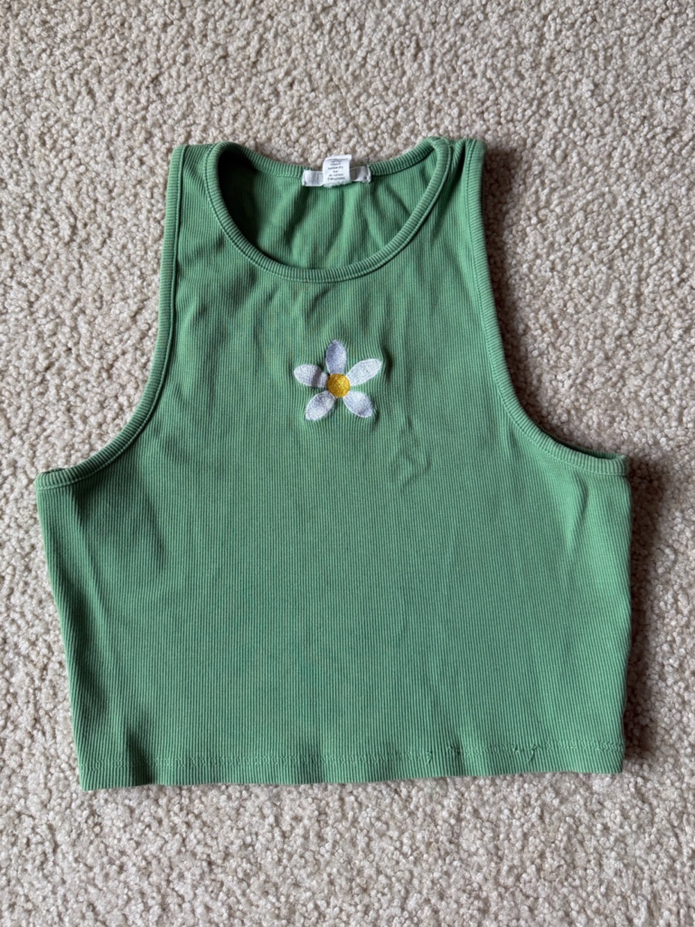 Tilly’s Green Daisy Embroidered Crop Tank Top💚
